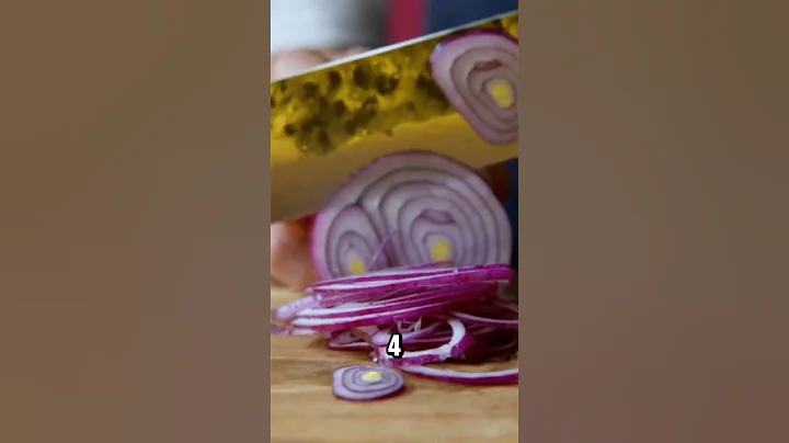 Never Put These Foods in the Refrigerator!