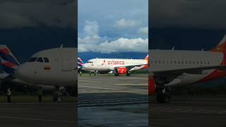 #Avianca airbus a320# y #LATAM despegando por pista #20