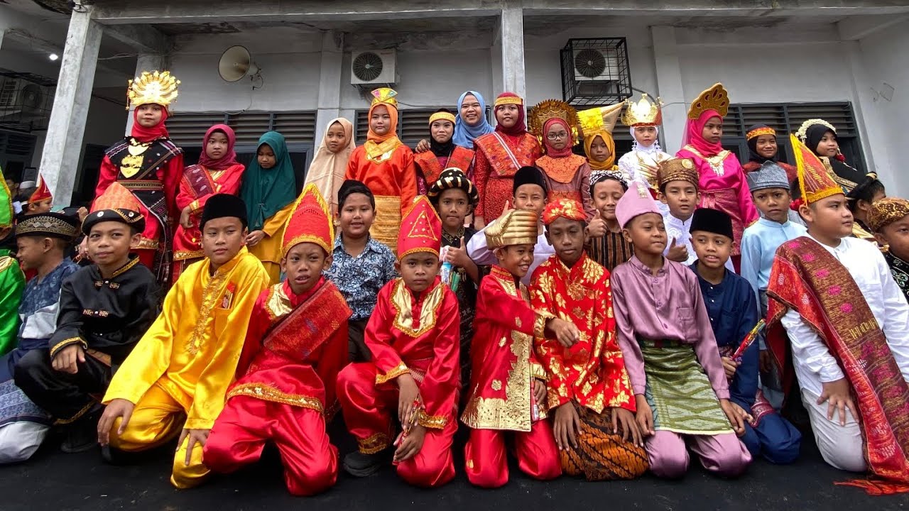 KEGIATAN UPACARA HARI GURU 2024 SDS ALIF INAYAH