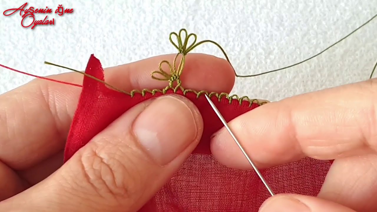 Модель красного кружева с игольным шитьем