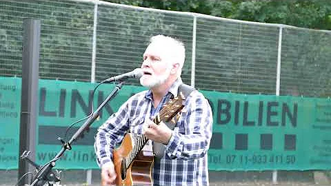 Mark Merritt im Clubhaus TC Asemwald   better left...