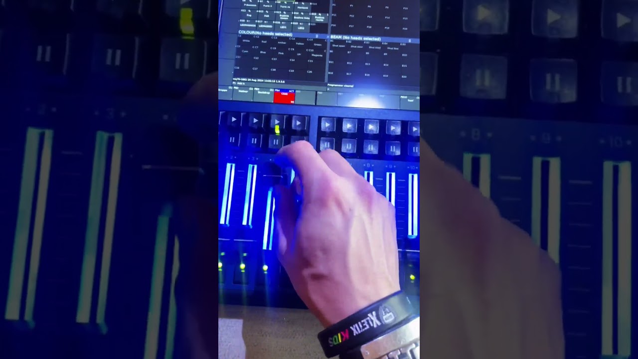 Fast Programming ChamSys MQ70 😎 