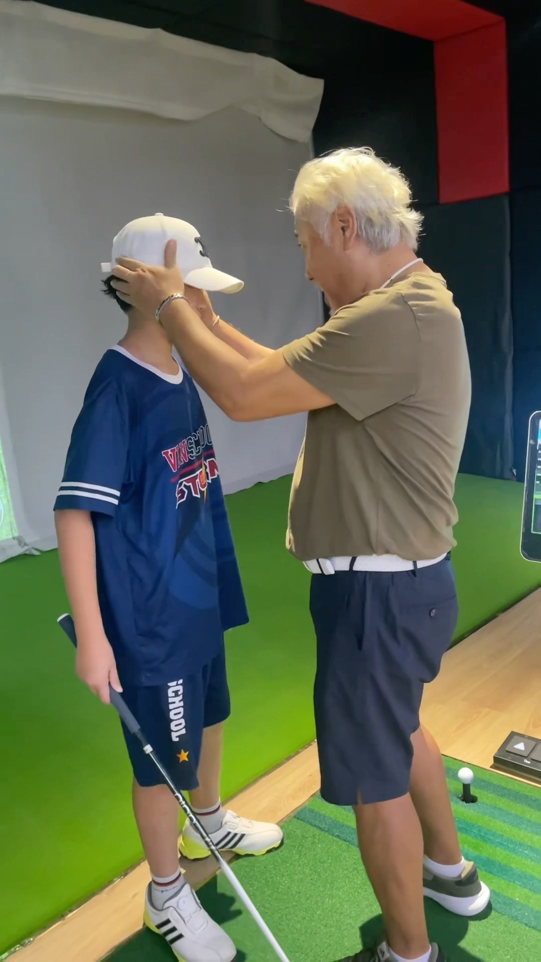 (Golf familyVN)cậu bé có cú đánh fullswing tốt ? #golf #shorts
