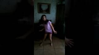 Daniela Bailando (Te estaba buscando de Nicky Jam)