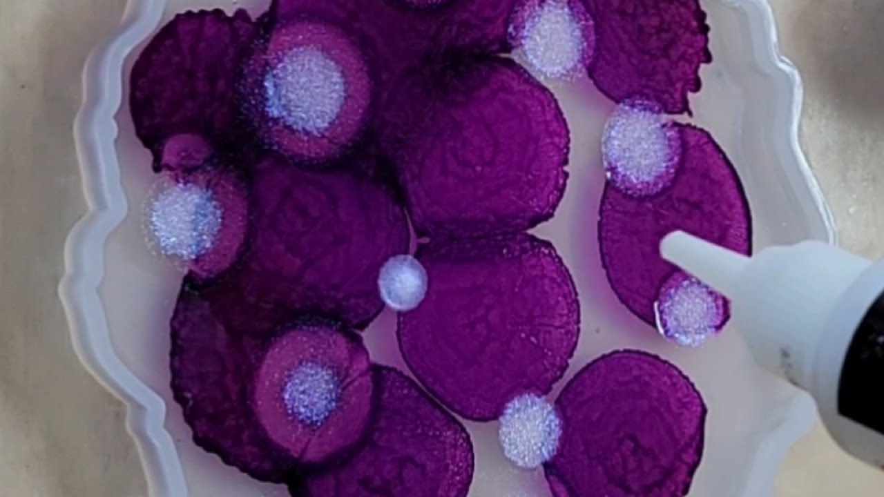 Пробую радужную спиртовую краску Marabu / подставку для цветов из смолы с радужной спиртовой крас...