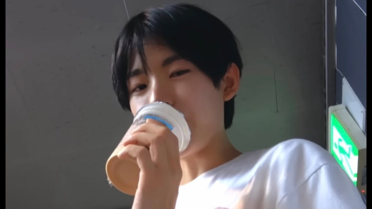 뭔가 하얗고 조금 말랑말랑 푹신푹신한 건 전부 나 같단 거야?