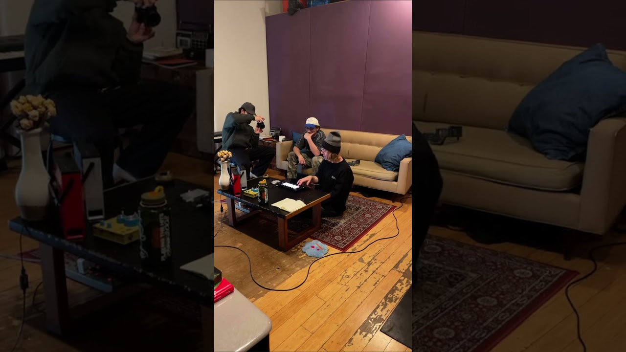 A first look improvising on the Ableton Move but it’s trippy