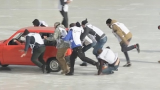 Raw: First-Ever Russian Car Curling Tournament screenshot 3