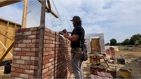 Starting Brickwork on a Timber Frame Garage with Back Studio