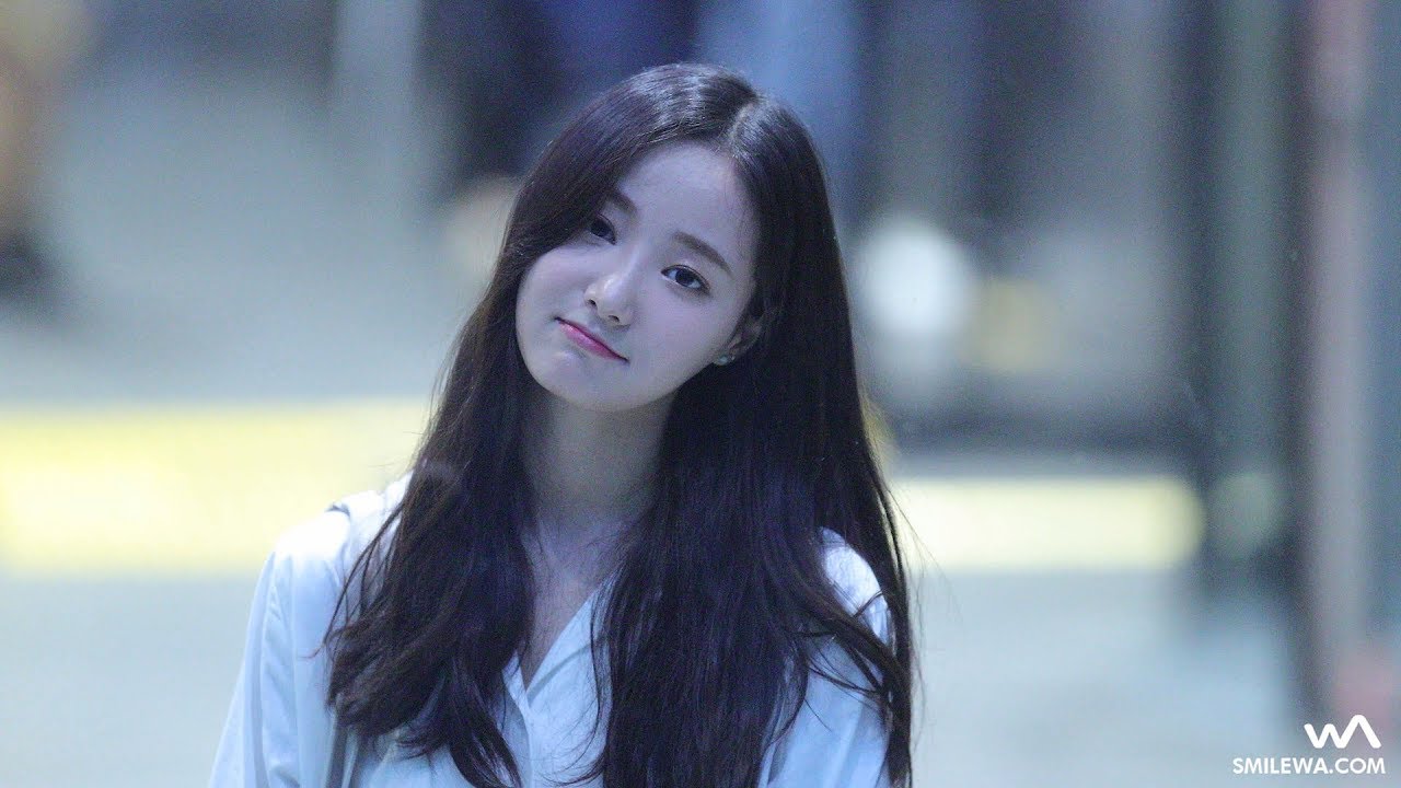 170711 모모랜드 (MOMOLAND) 연우 더쇼 MC 퇴근길 4K 직캠 / Fancam by -wA-