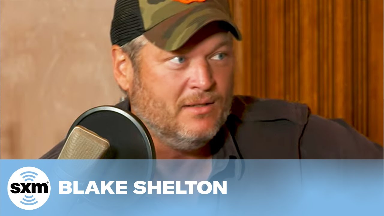 Blake Shelton Says Ariana Grande Is a 