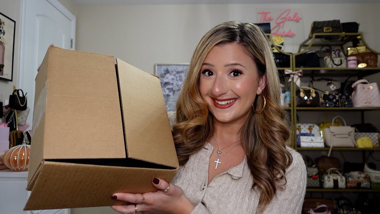 NEW TO ME STRATHBERRY HANDBAG UNBOXING! (RARE WINTER BAG) ? - YouTube