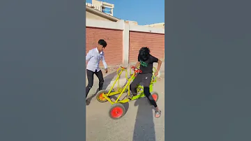 لما صاحبك يشتغلك وياخد عجلتك 