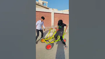 لما صاحبك يشتغلك وياخد عجلتك 