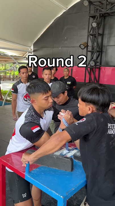 Losing an arm wrestle by just 1 second. Embarrassing 😂 #adupanco