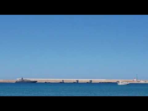 Lo yacht Tenshi nel mare d'Ogliastra: imbarcazione da 46 metri ed extralusso