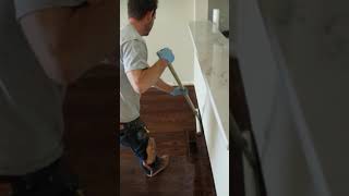 Applying oil based polyurethane on hardwood floor
