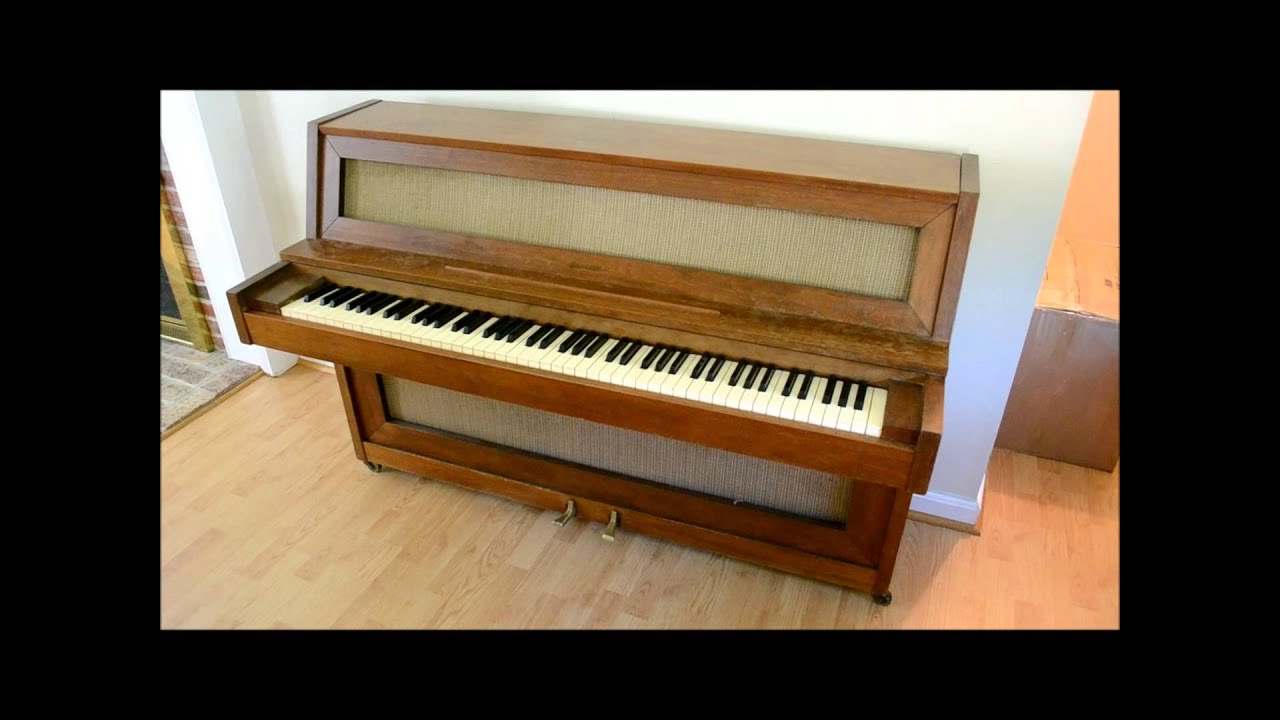 Mid 1960s Jannsen Upright Piano. Free! Must pick up ASAP! - YouTube