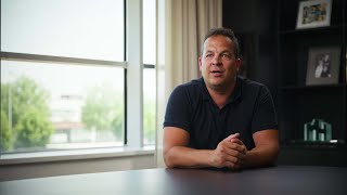 Thijs Heezen MKB Ondernemer van het Jaar 2024 door WTC/e Brainport | M. Heezen Thijs Heezen MKB Ondernemer van het Jaar 2024 door WTC/e Brainport | M. Heezen