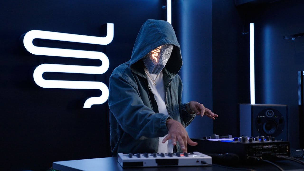 Sickick - Whats The Rush? (Leon Thomas x Miguel) auf YouTube ansehen Sickick - Whats The Rush? (Leon Thomas x Miguel) auf YouTube ansehen
