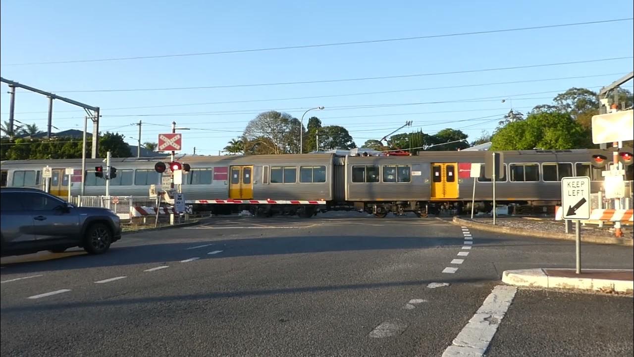 Sunnybank Station (QLD) Level Crossing YouTube