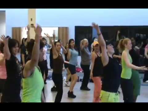 Zumba Fitness at its best with instructor Vanessa Ledesma! Find Vanessa on Zumba.com or join our group on Facebook (search for 'Fans of Vanessa Ledesma'). She teaches in Sterling, Reston, and Ashburn, Virginia. This video is from the March 2009 2 Hour Master Class in Reston.