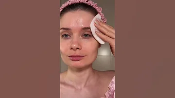 Очень частая ошибка-смывать макияж только мицеллярной водой 🫧