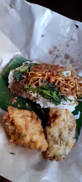 ÷ PeceL Meneh Sarapane Lurr 😁 #subcribe#storywa#shortvideo#shorts#sarapan#segopecel#pecel
