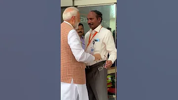 Watch when PM Modi hugged and consoled crying ISRO chief Dr Sivan! | Chandrayaan Mission