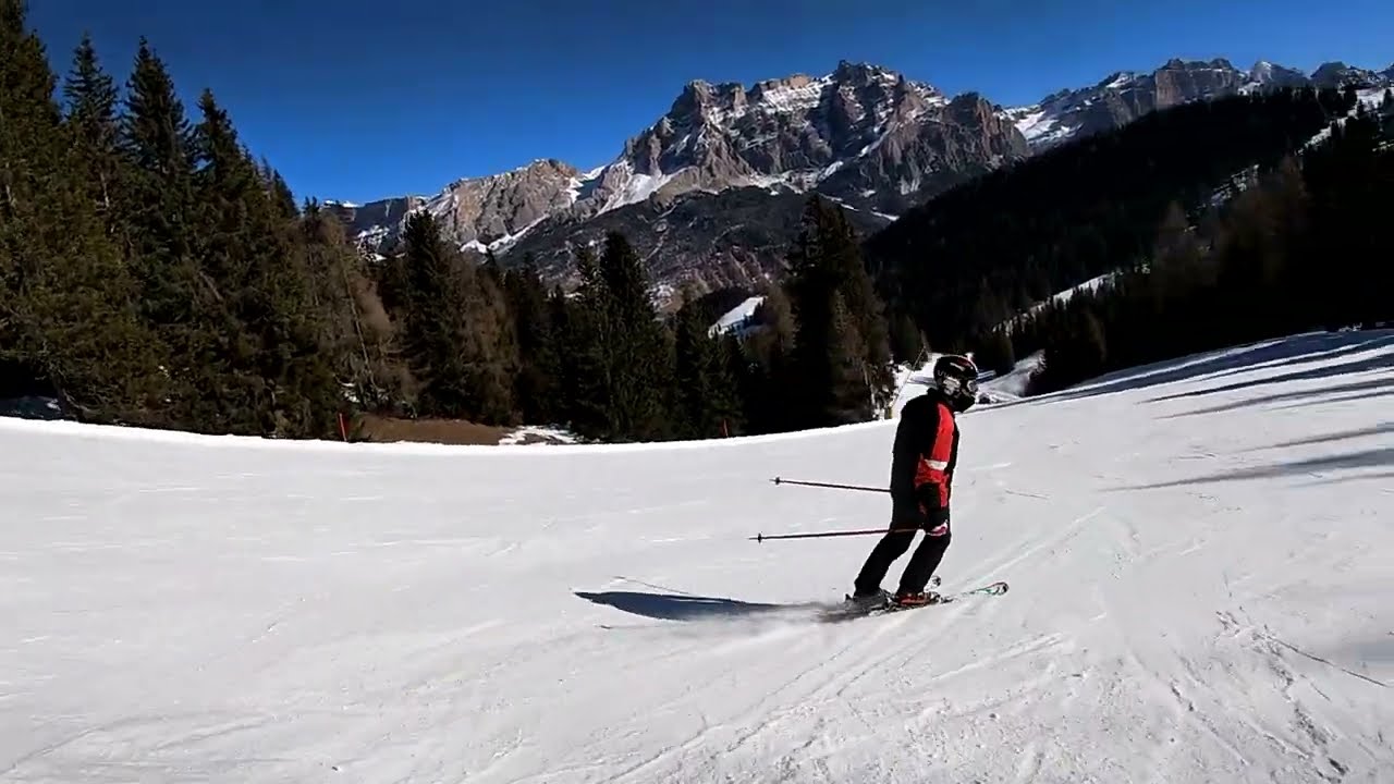 Skiing in Val Badia, La Villa - Red slope 04 Bamby 2 with Angelo