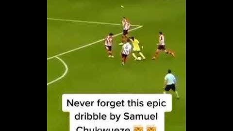 Chukwueze doing the messi