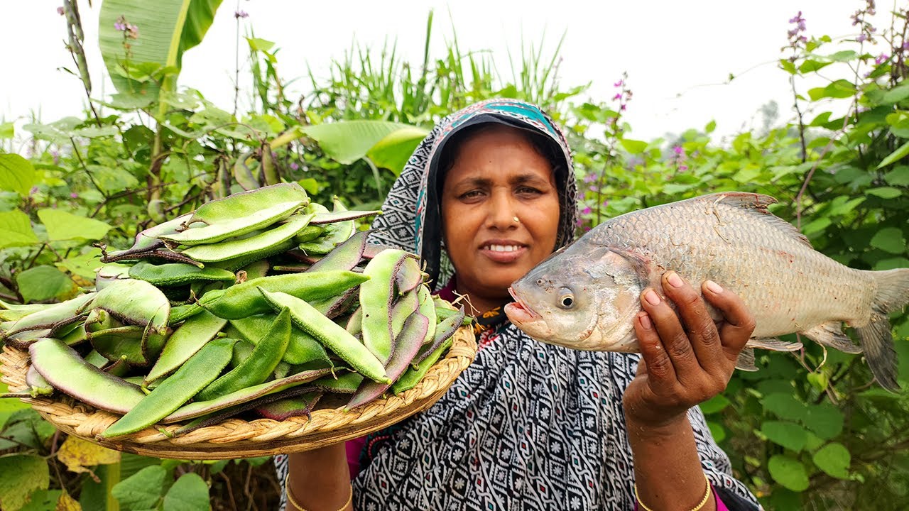 Pond Alive Katla Fish Curry With Farm Fresh Bean Recipe Cooking In My Village Style Easy Lunch Meal