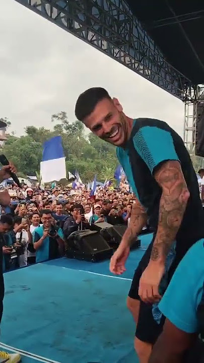 Momen Pemain Persib Joget😭😆 #persibbandung #juaradeui