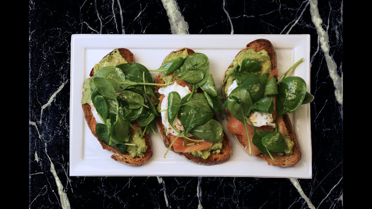 TARTINES SAUMON AVOCAT