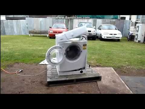 Humour 7 La Danse Mecanique Du Lave Linge Youtube