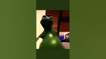 Kermit dancing to Drakes What’s Next