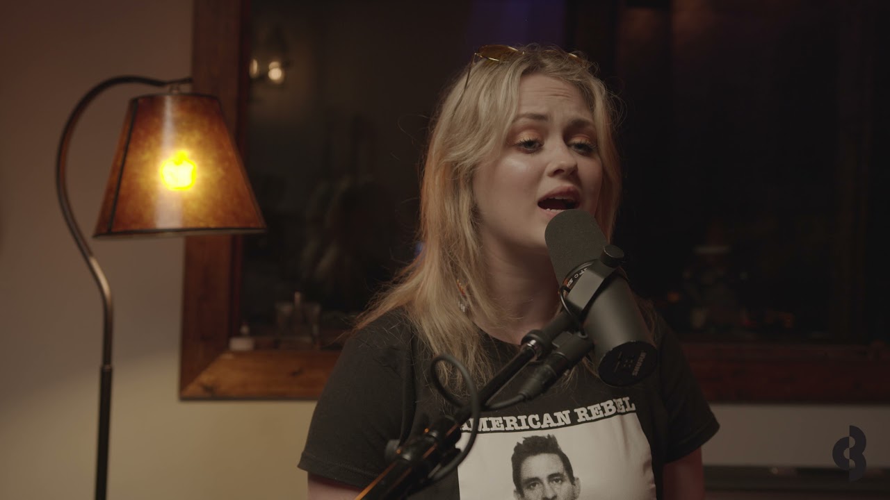 Hannah Everhart - The House That Built Me