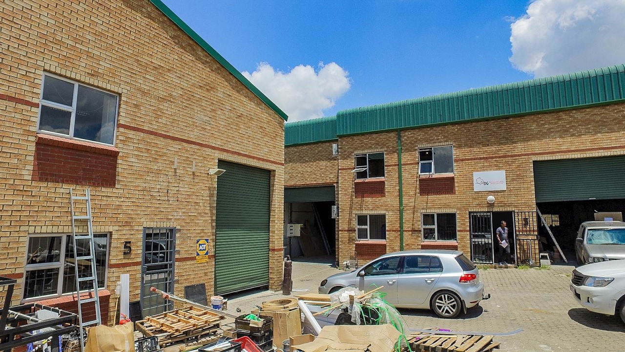 382.8 m² Office Space to rent in Www.Privateproperty.Co.Za