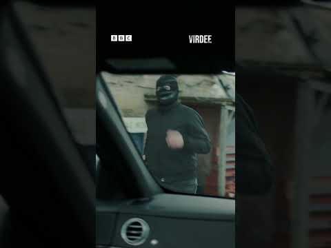 Gang raids rival gang in dramatic heist