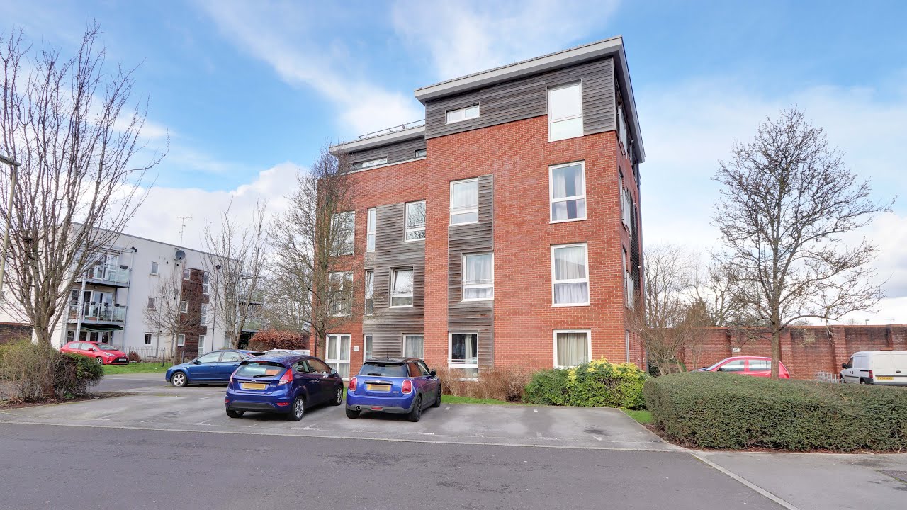 Edmund Court YouTube