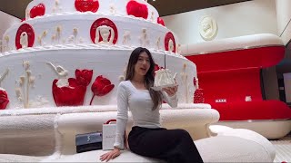 수기 생일을 위한 대형 누데이크 제니 케이크 선물하기