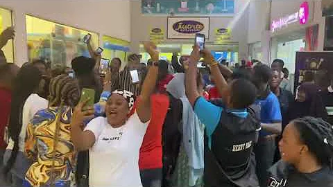 ORISA : FANS CELEBRATES ODUNLADE ADEKOLA IN OSOGBO CINEMA FOR ORISA MOVIE SCREENING