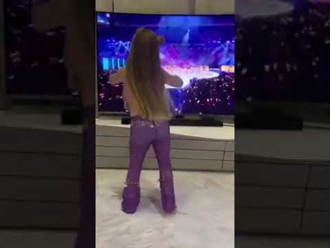 Niña croata bailando champeta Shakira