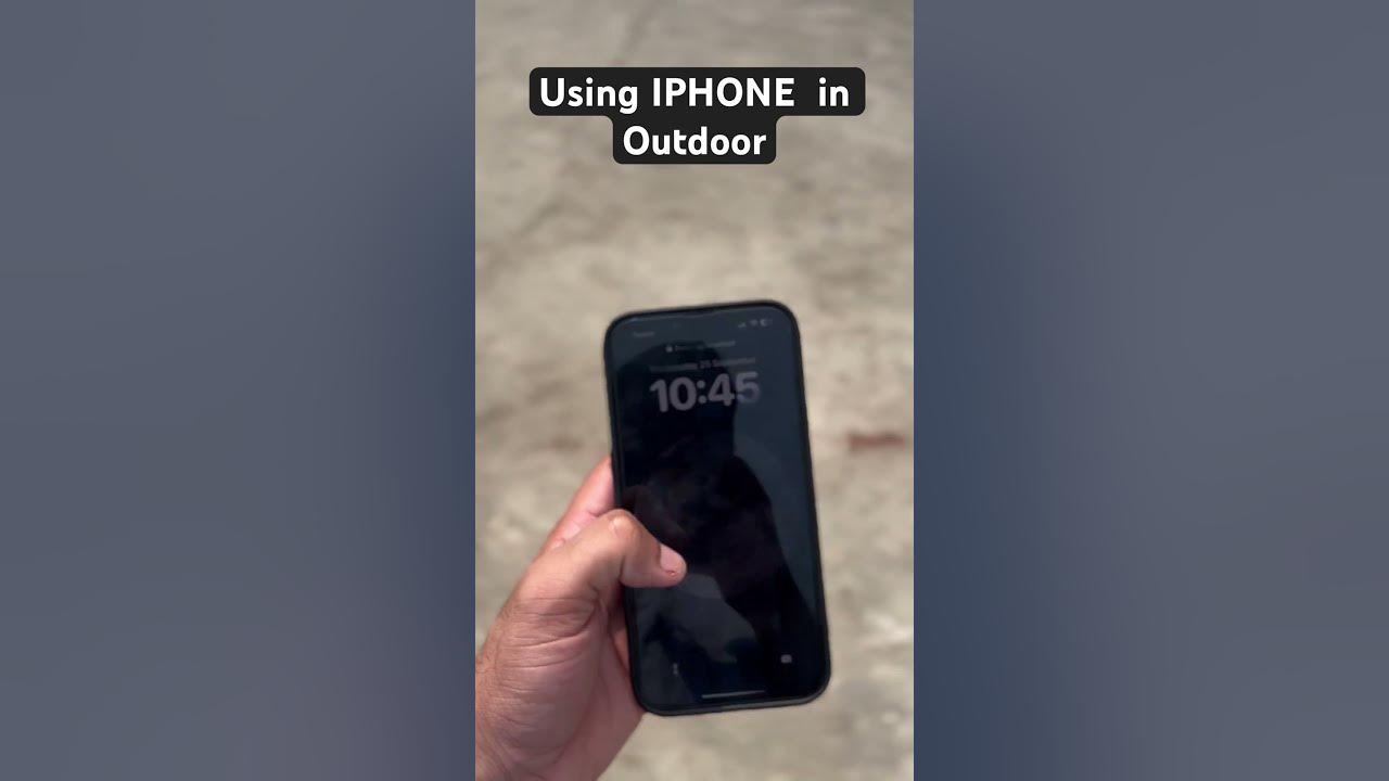 using-iphone-in-outdoor-iphone-visibility-brightness-test