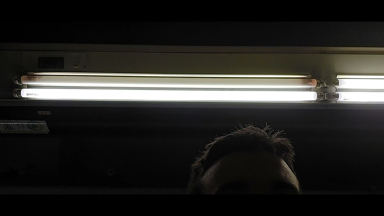 EOL Fluorescent Tube #5 : Général Électric Polylux XL 30W/840 T8 - YouTube