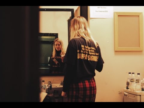 Julia Jacklin Tour Diary - Memories (Leonard Cohen cover)