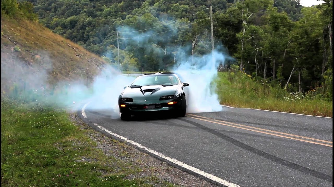 Бернаут на машине. Chevrolet Camaro бернаут. Chevrolet Burnout. Burnout фото.