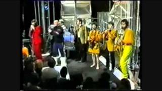 Bad Manners - Walking In The Sunshine (TOTP)