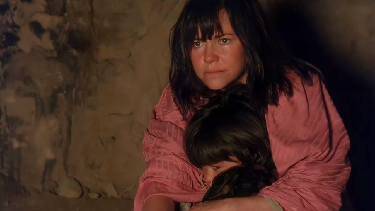 Deceived into Iran by Her Husband, She Risked Everything to Flee with Her Daughter