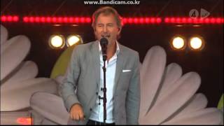 Tomas Ledin - Hon gör allt för att göra mig lycklig (Live @ Lotta På Liseberg 2011)